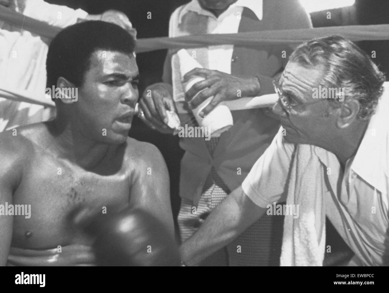 Muhammad Ali, Ernest Borgnine The Greatest, 1977 Stockfoto