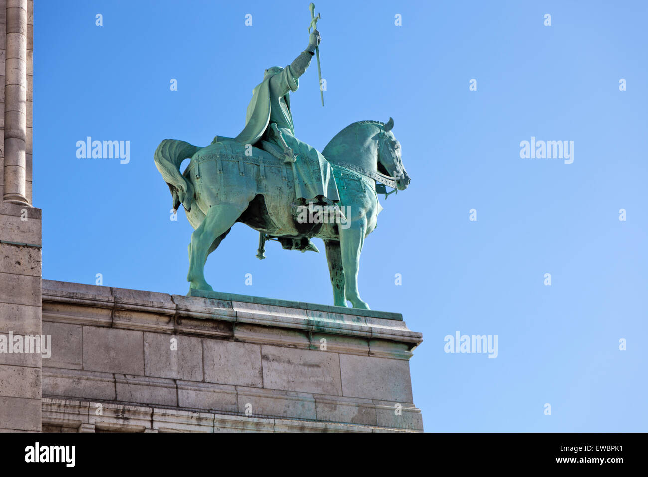 Equestrian Statue von König Saint Louis IX die Basilika des Heiligen Herzen von Paris, La Basilique du Sacré-Cœur de Montmartre Stockfoto