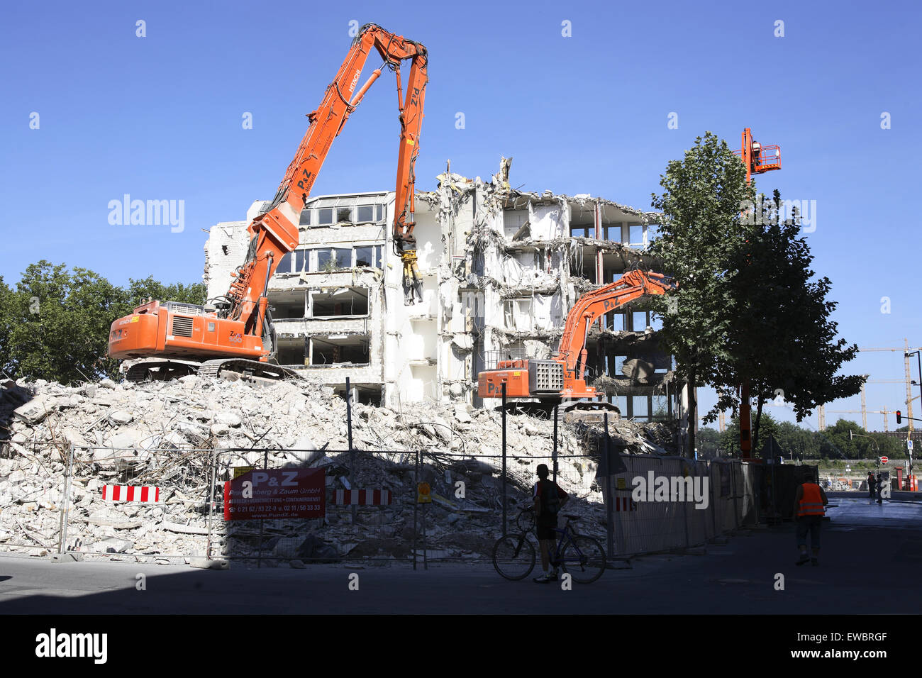 DEU, Deutschland, Köln, Abriss eines Hauses an der Straße Rheinuferstrasse. Stockfoto