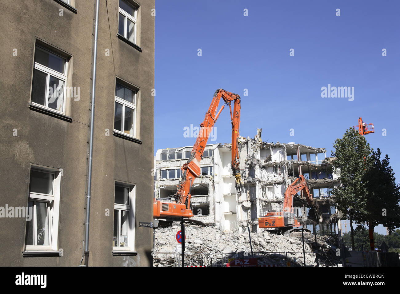 DEU, Deutschland, Köln, Abriss eines Hauses an der Straße Rheinuferstrasse. Stockfoto
