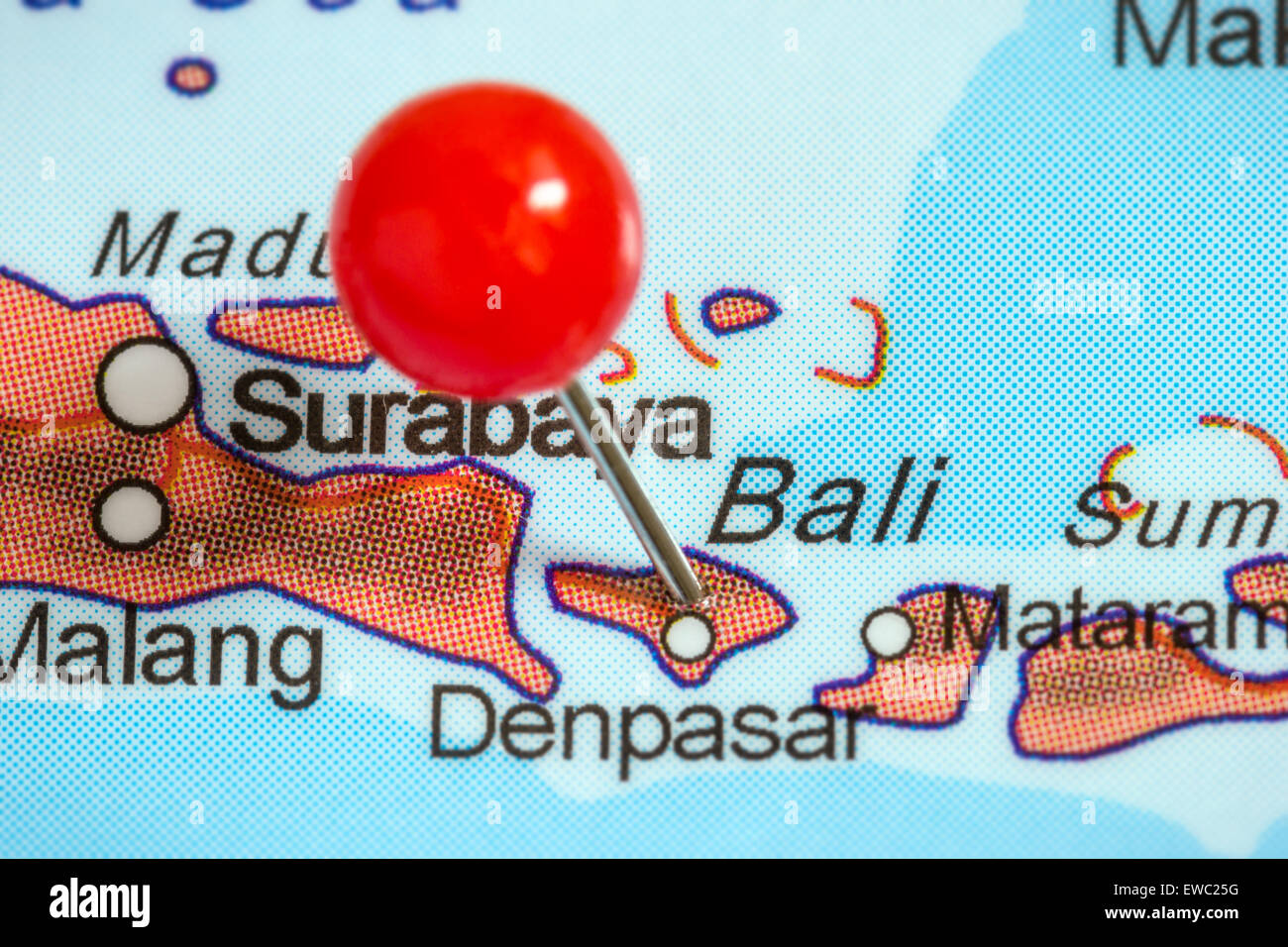 Nahaufnahme von roten Pin auf einer Karte von Bali, Indonesien Stockfoto