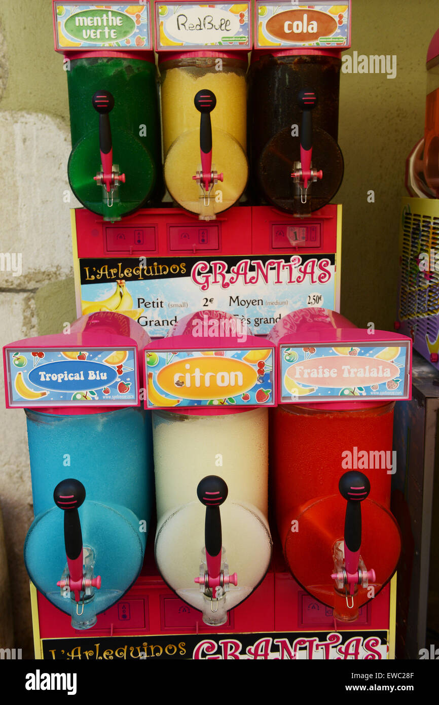 Kaltes Eis iced farbige aromatisiertes Getränk Getränkeautomat Stockfoto