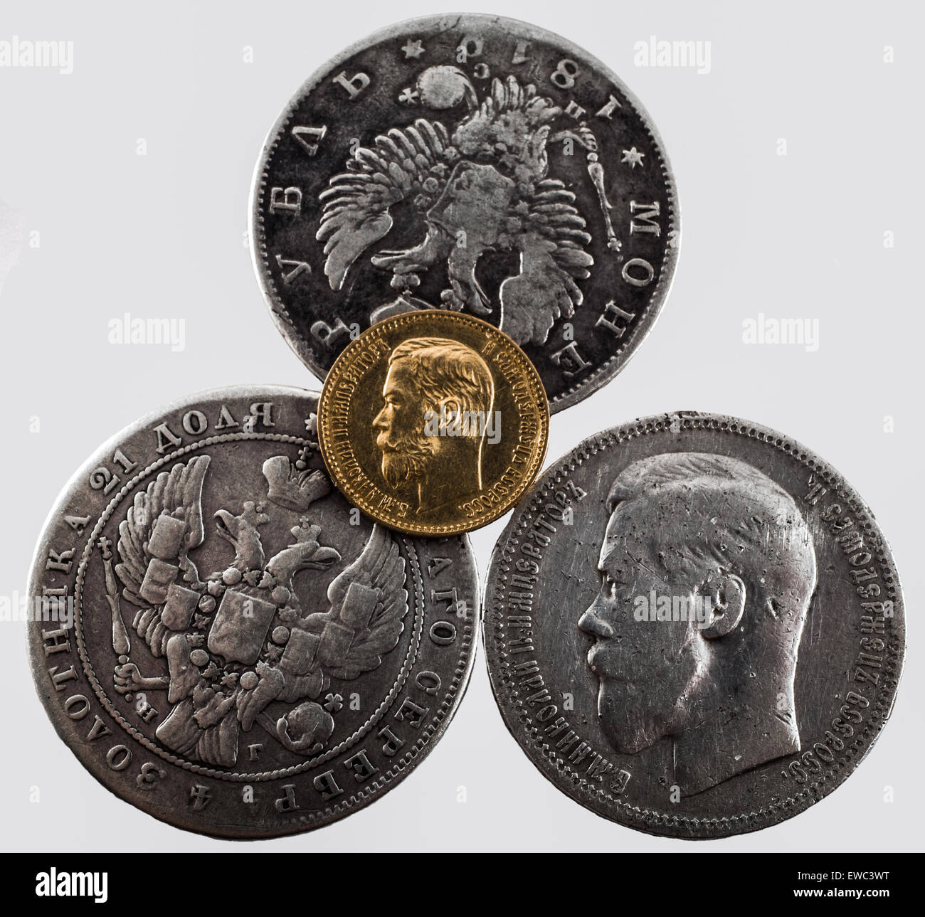 Gold- und Silbermünzen des Zaren des Hauses Romanow des 19. und 20. Jahrhunderts. Stockfoto