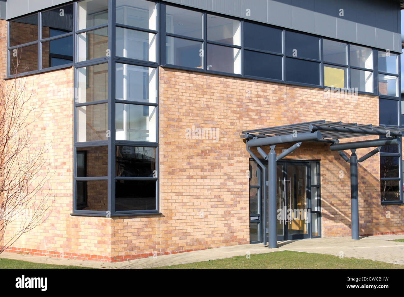 Leere modernes Bürogebäude gemietet, Scarborough, England. Stockfoto