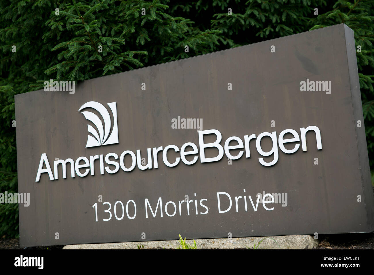 Ein Logo Zeichen außerhalb der Hauptsitz der AmerisourceBergen in Chesterbrook, Pennsylvania. Stockfoto