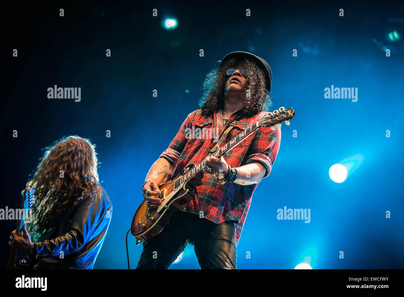 Slash ft. Myles Kennedy und die Verschwörer Höchstleistungen live Pinkpop Festival 2015 in Niederlande © Roberto Finizio Stockfoto