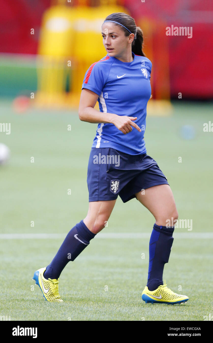 Vancouver, Kanada. 19. Juni 2015. Danielle van de Donk (NED), 19. Juni 2015 - Fußball: Niederlande National Team offiziellen Schulung vor der FIFA Frauen WM Kanada 2015 rund 16 Spiel im BC Place, Vancouver, Kanada. Bildnachweis: Yusuke Nakansihi/AFLO SPORT/Alamy Live-Nachrichten Stockfoto