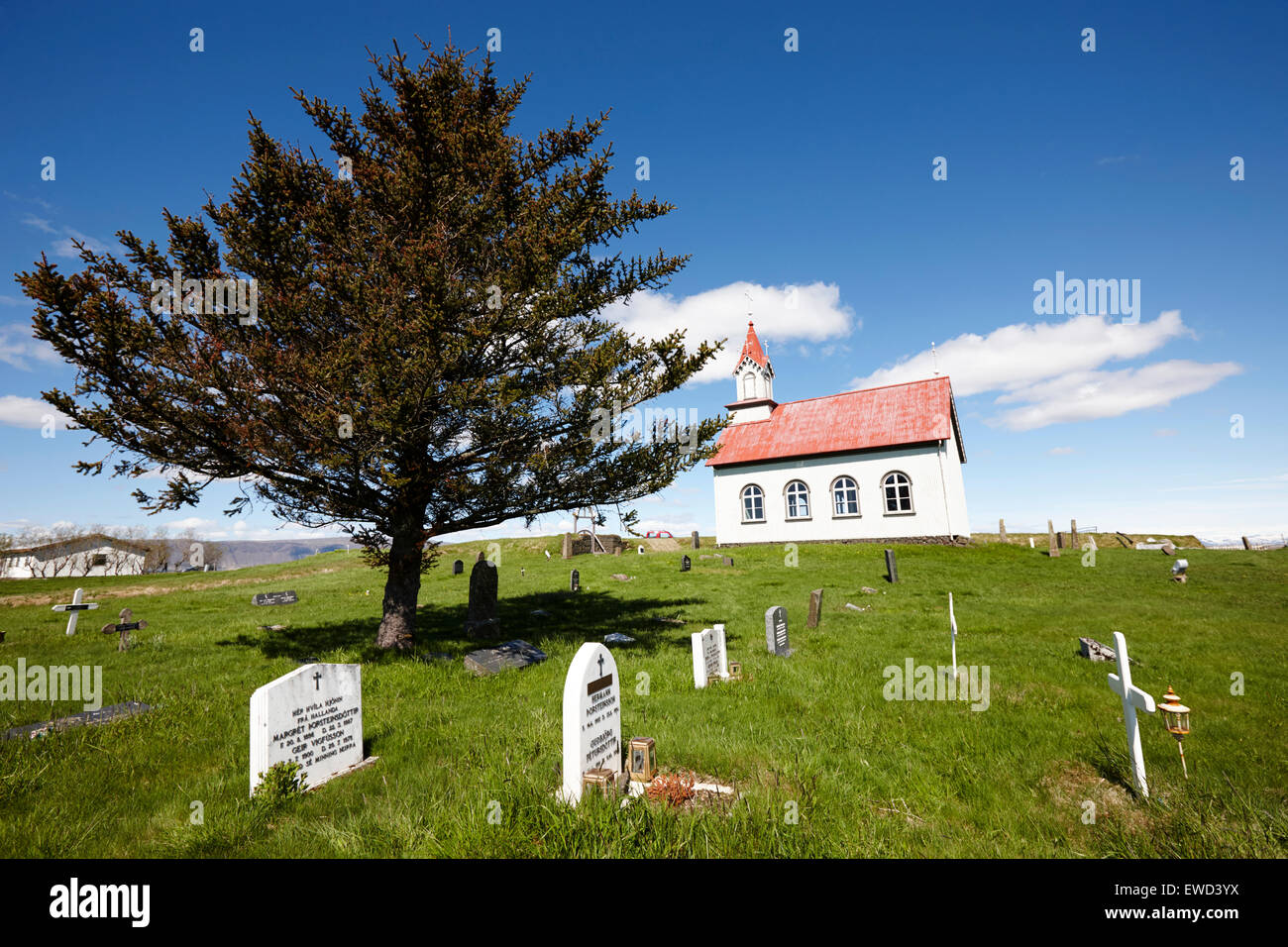 typisch isländische Kirche und Friedhof von Hraungerði Hraungerdi Island Stockfoto