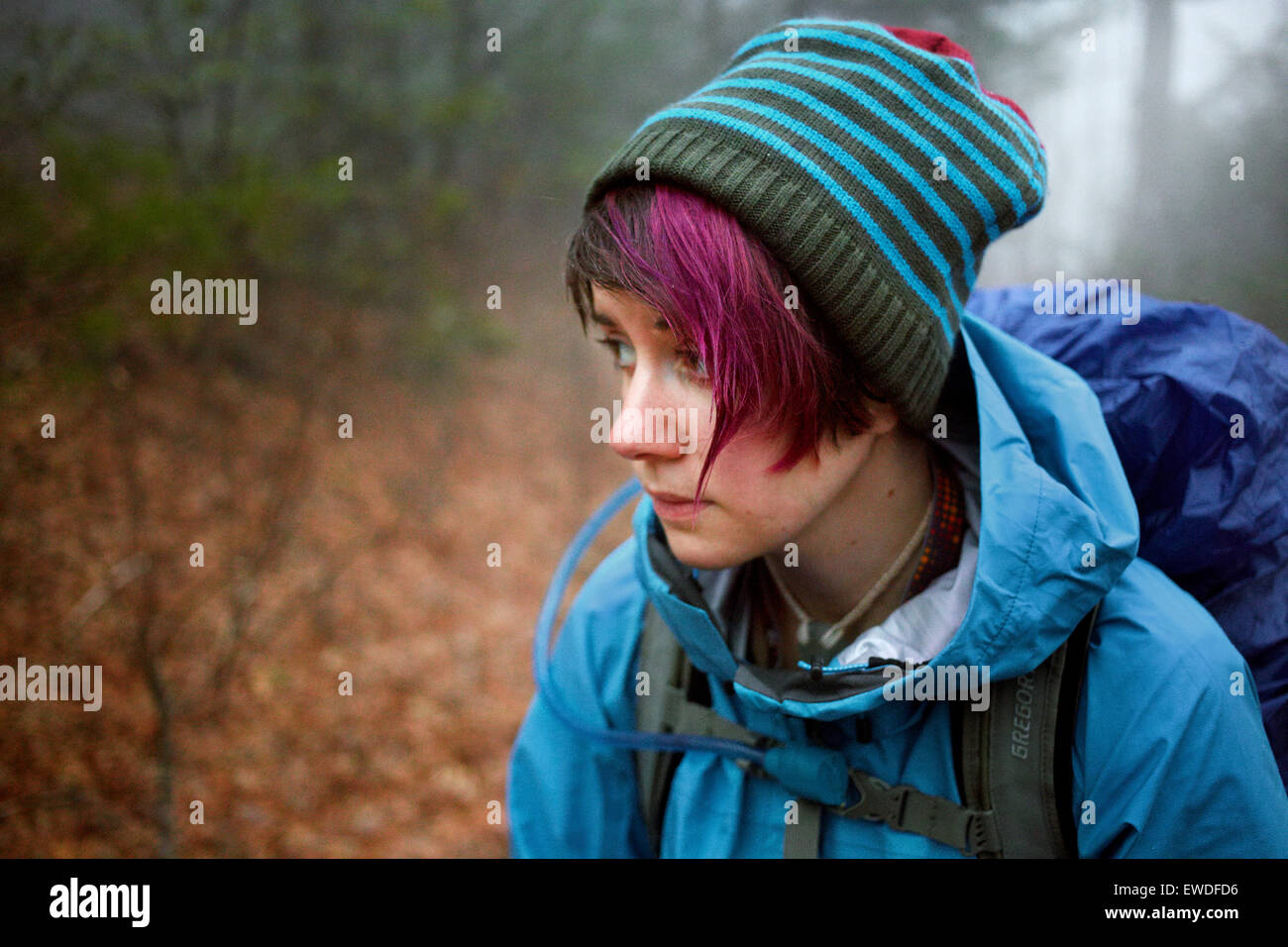 Ein Wanderer in Gedanken versunken. Stockfoto