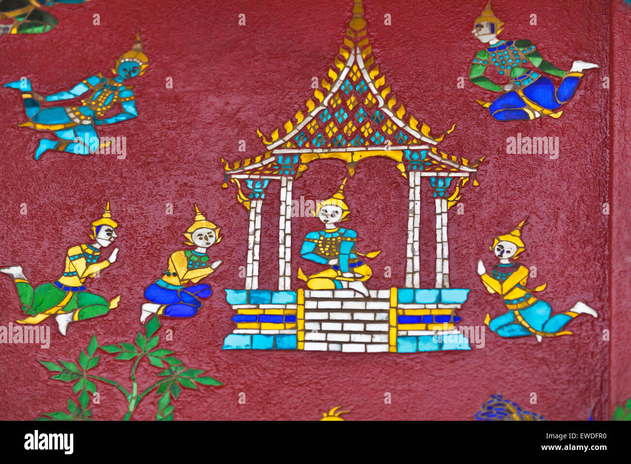 Glas MOASAIC der Gottheiten an den buddhistischen WAT XIENG THONG Komplex (Tempel der goldenen Stadt), erbaut im Jahre 1560 - LUANG PRABANG, Laos Stockfoto
