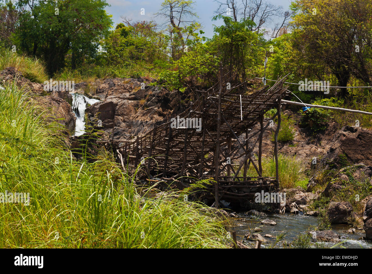 Eine FISCHFALLE abseits der ausgetretenen Pfade auf dem MEKONG RIVER in den 4 tausend Inseln in der Nähe (Si Phan Don) DONE KHONE Insel - Süden Stockfoto