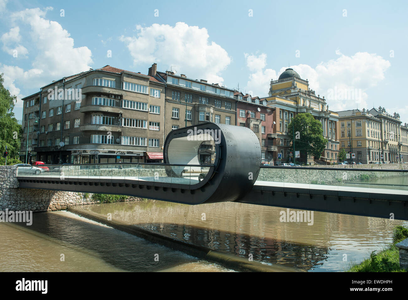 Festina Lente Brücke in Sarajevo am Fluss Miljacka in Sarajevo Stockfoto