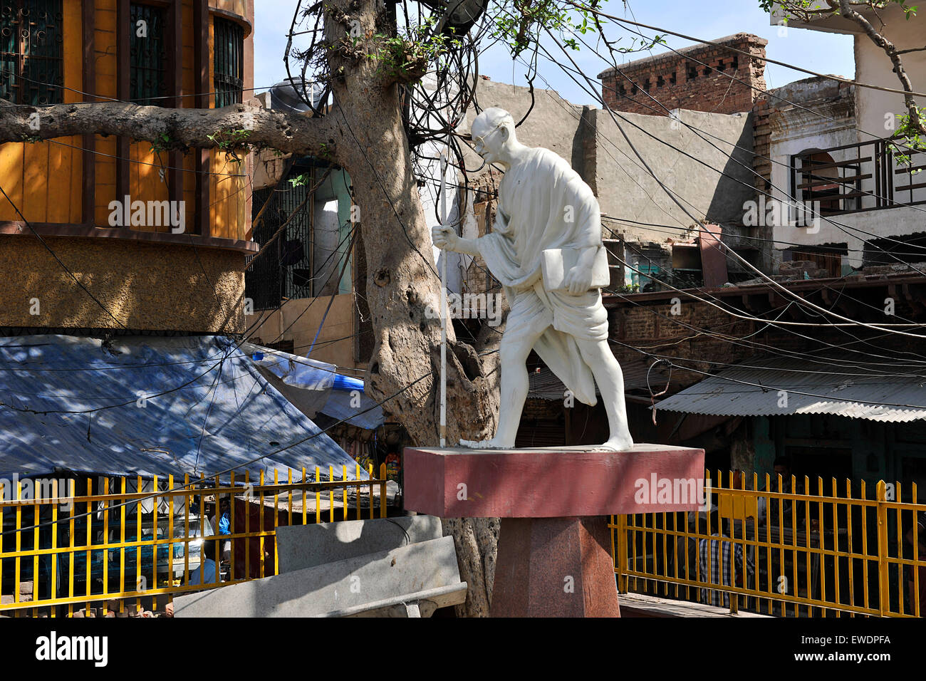 Mahatma Gandhi-Statue in der Nähe von Agra, Indien Stockfoto
