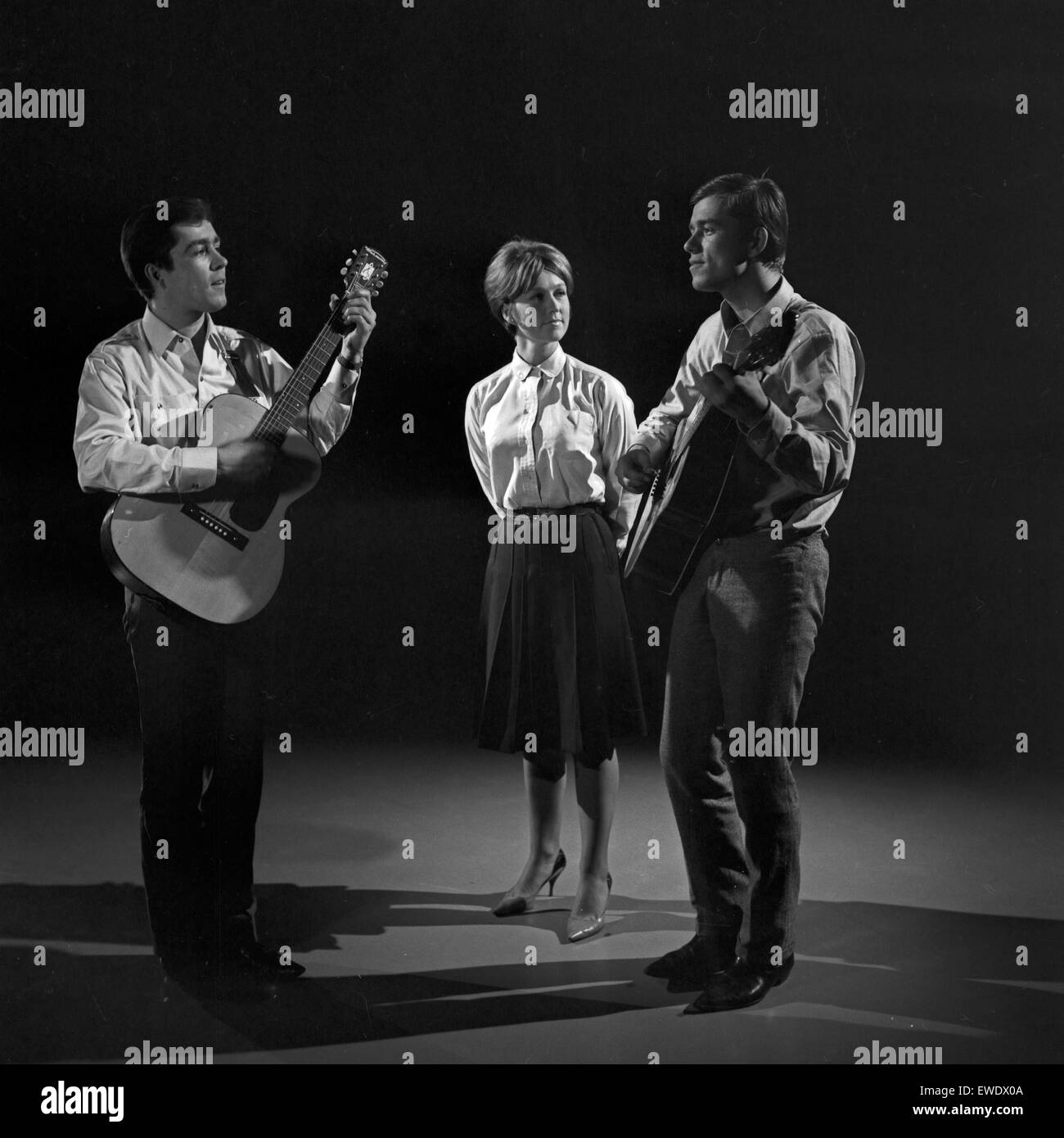 Musik aus Studio B, Musiksendung, Deutschland 1965, Gaststar: Volker Lechtenbrink (Rechts), Stockfoto