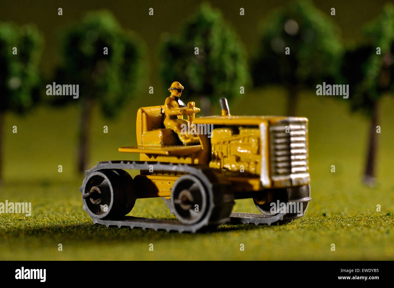 Modell Caterpillar Tractor in Studioumgebung Stockfoto