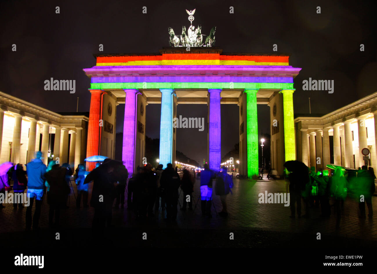 18. Oktober 2013 - BERLIN: die beleuchteten Brandenburger Tor am Pariser Platz in Berlin-Mitte während des "Festival of Lights" Stockfoto