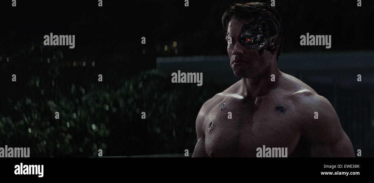 Terminator Genisys ist eine kommende 2015 amerikanische Science-Fiction Action-Film, Regie: Alan Taylor und von Laeta Kalogridis und Patrick Lussier geschrieben. Es ist der fünfte Teil der Terminator-Reihe und wird als eine zuvorbekannt Fortsetzung der Serie dienen. Arnold Schwarzenegger wieder seine Rolle als der Titelheld. Stockfoto