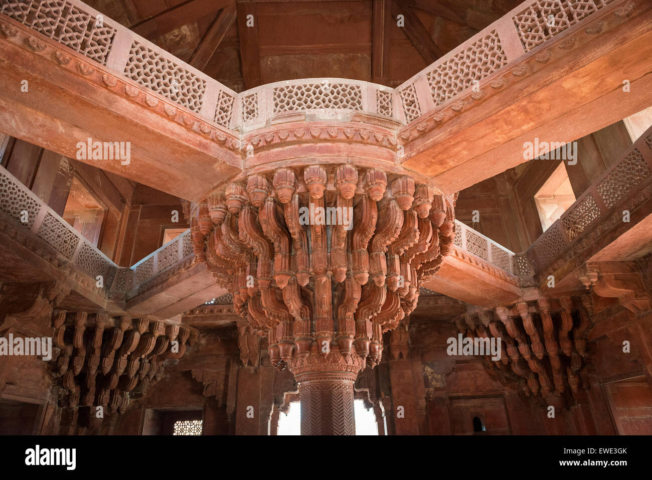 Der Diwan-i-Khas (Halle der privaten Publikum) in den verlassenen sechzehnten Jahrhundert Stadt von Fatehpur Sikri in Uttar Pradesh, Indien Stockfoto