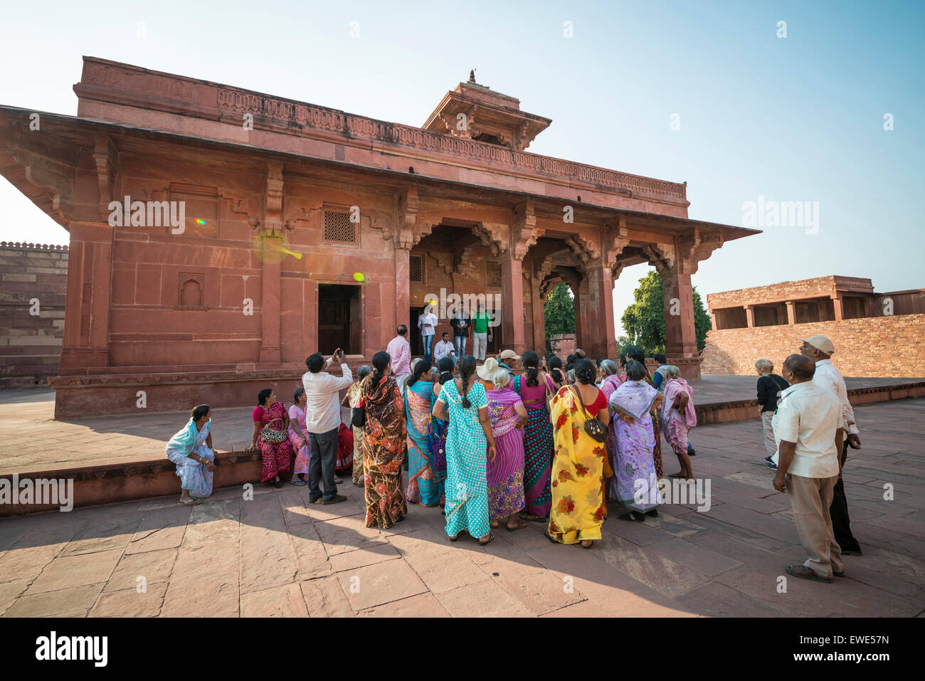 Inder sightseeing in der verlassenen Stadt Fatehpur Sikri in Uttar Pradesh, Indien Stockfoto