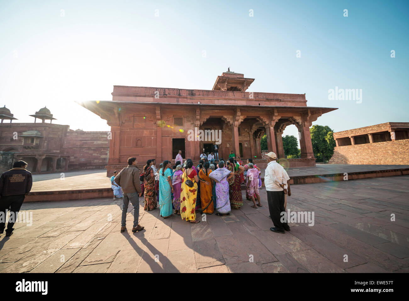 Inder sightseeing in der verlassenen Stadt Fatehpur Sikri in Uttar Pradesh, Indien Stockfoto