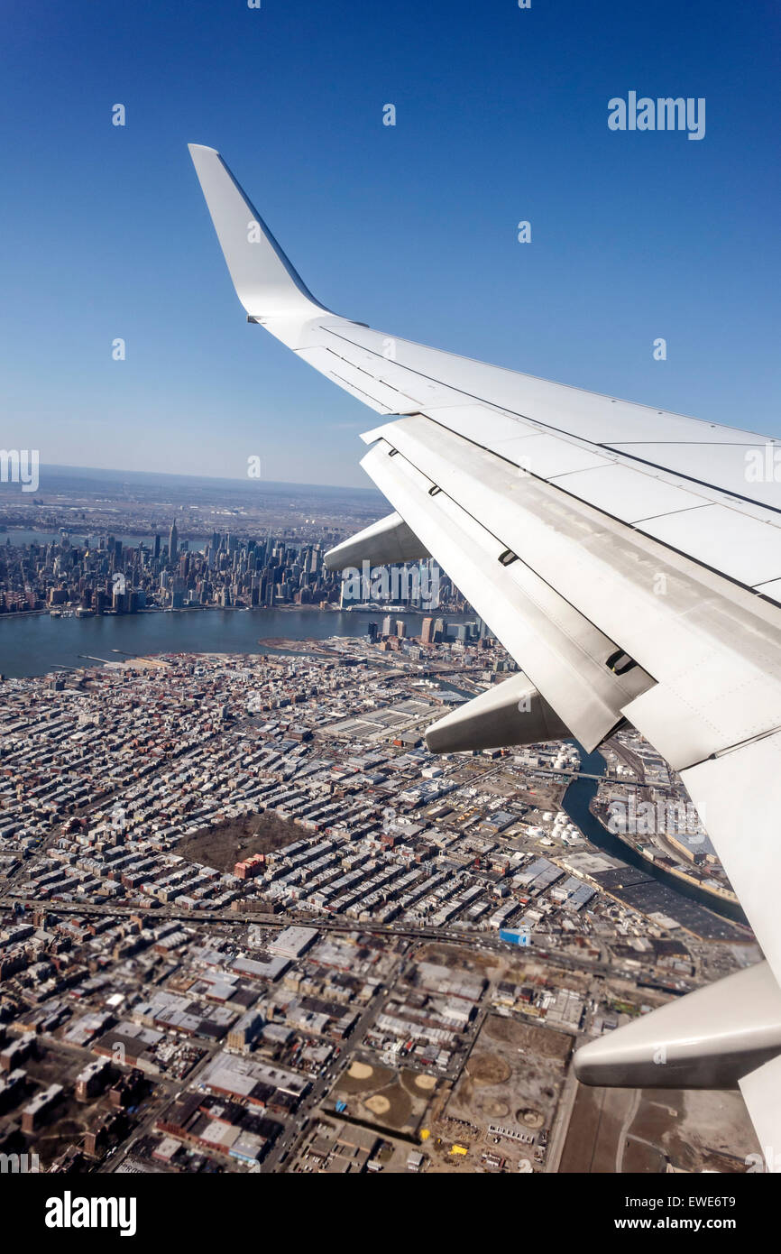 New York City, NY NYC, Manhattan, Brooklyn, Luftaufnahme von oben, American Airlines, Verkehrsflugzeug Flugzeug Flugzeug Flugzeug, Flugzeug, Stockfoto