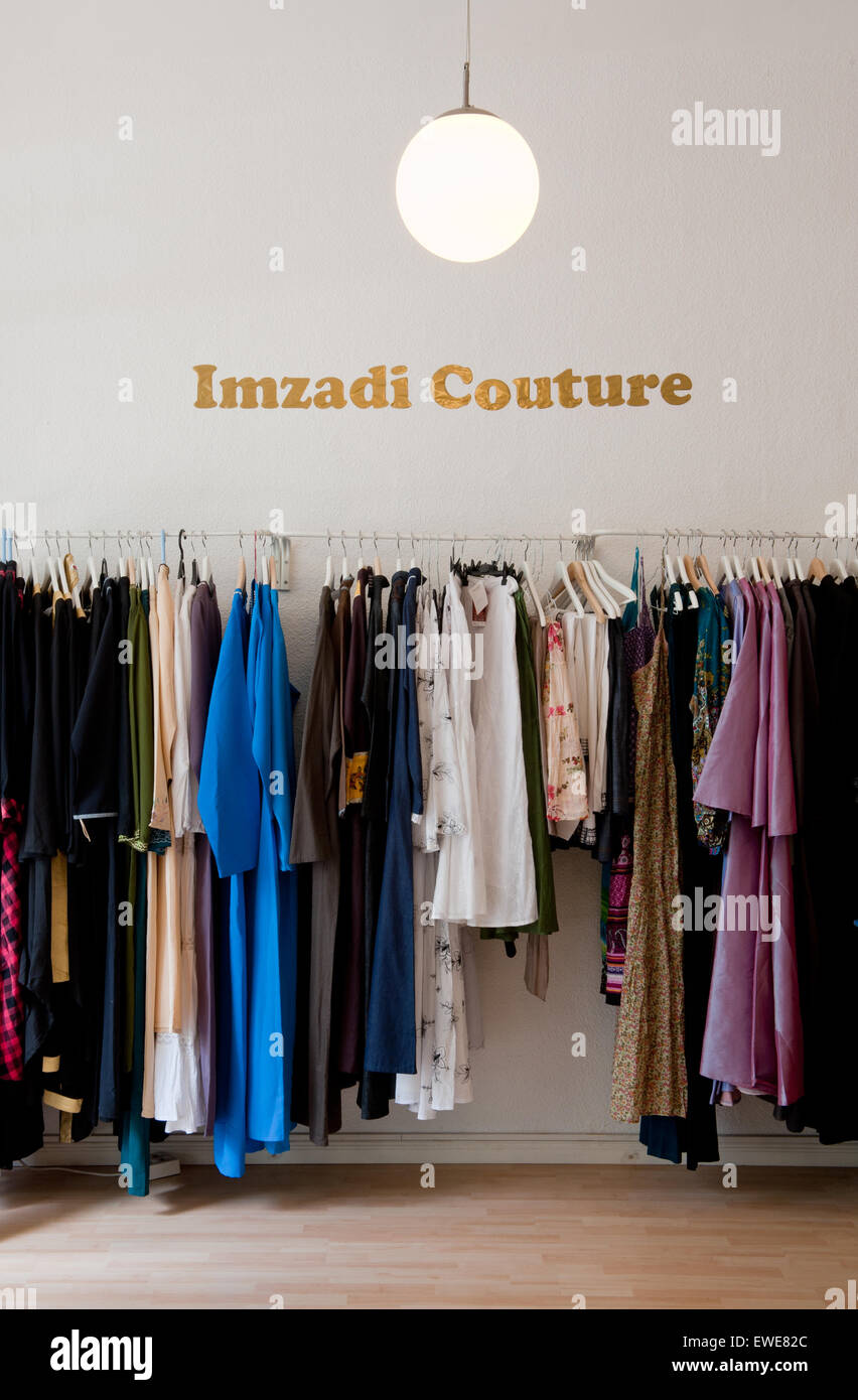 Berlin, Deutschland, Imzadi Couture, Mode für muslimische Mädchen und  Frauen Stockfotografie - Alamy