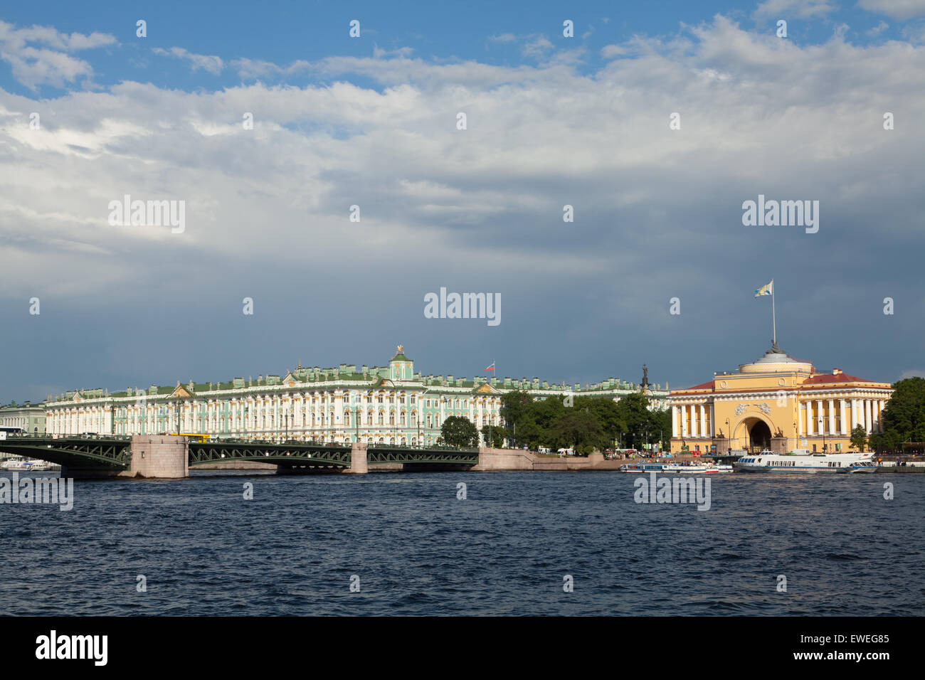 Die Staatliche Eremitage, Palace Embankment, St. Sankt Petersburg, Russland. Stockfoto