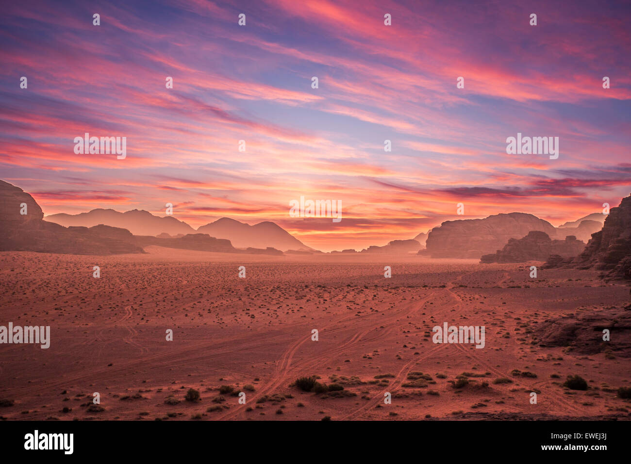 Herrliche Sicht auf die Wüste Wadi Rum, Jordanien Stockfoto