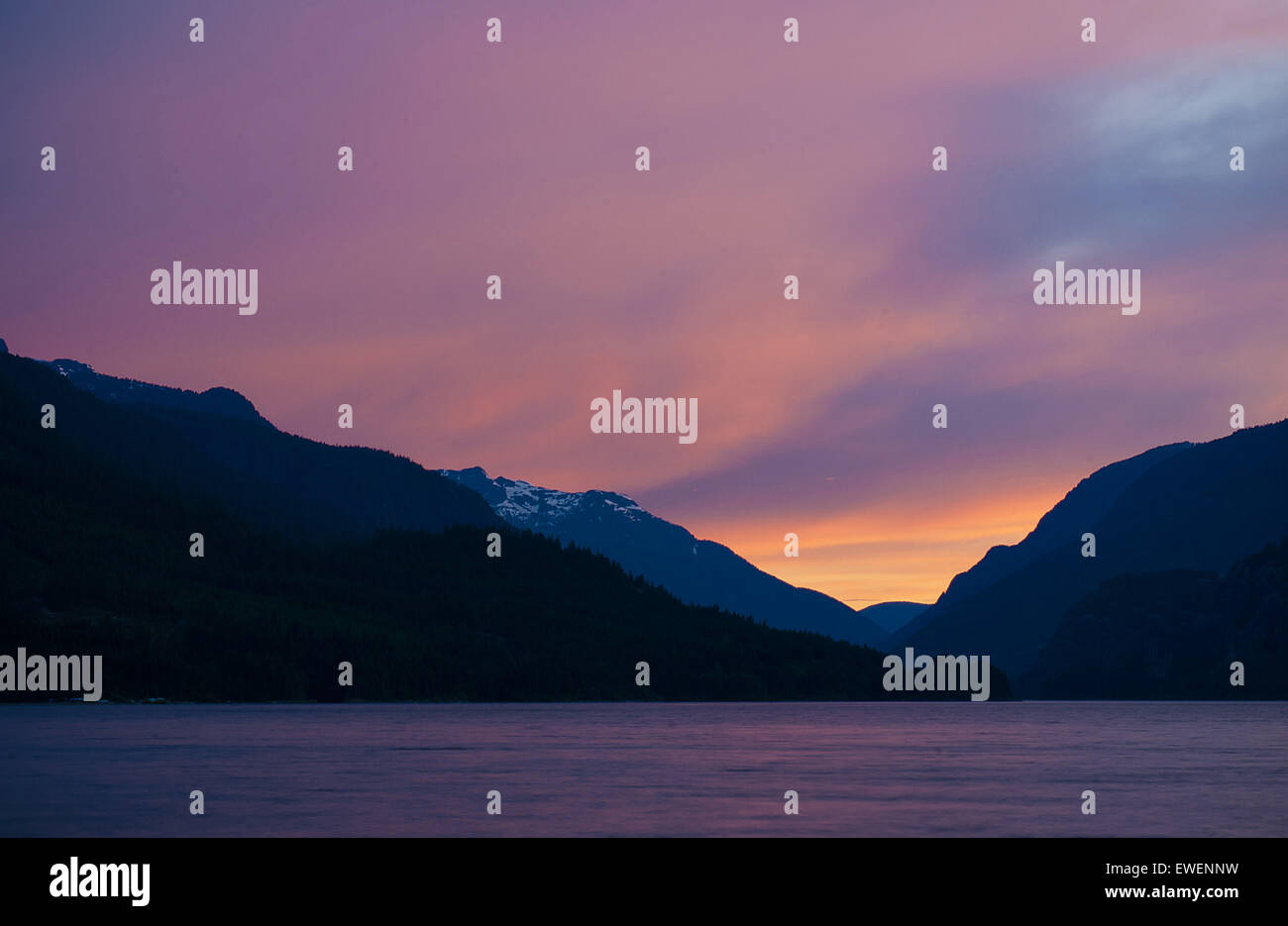 Schönen Abend Blick von Strathcona Park Lodge, Vancouver Island, British Columbia, Kanada. Stockfoto