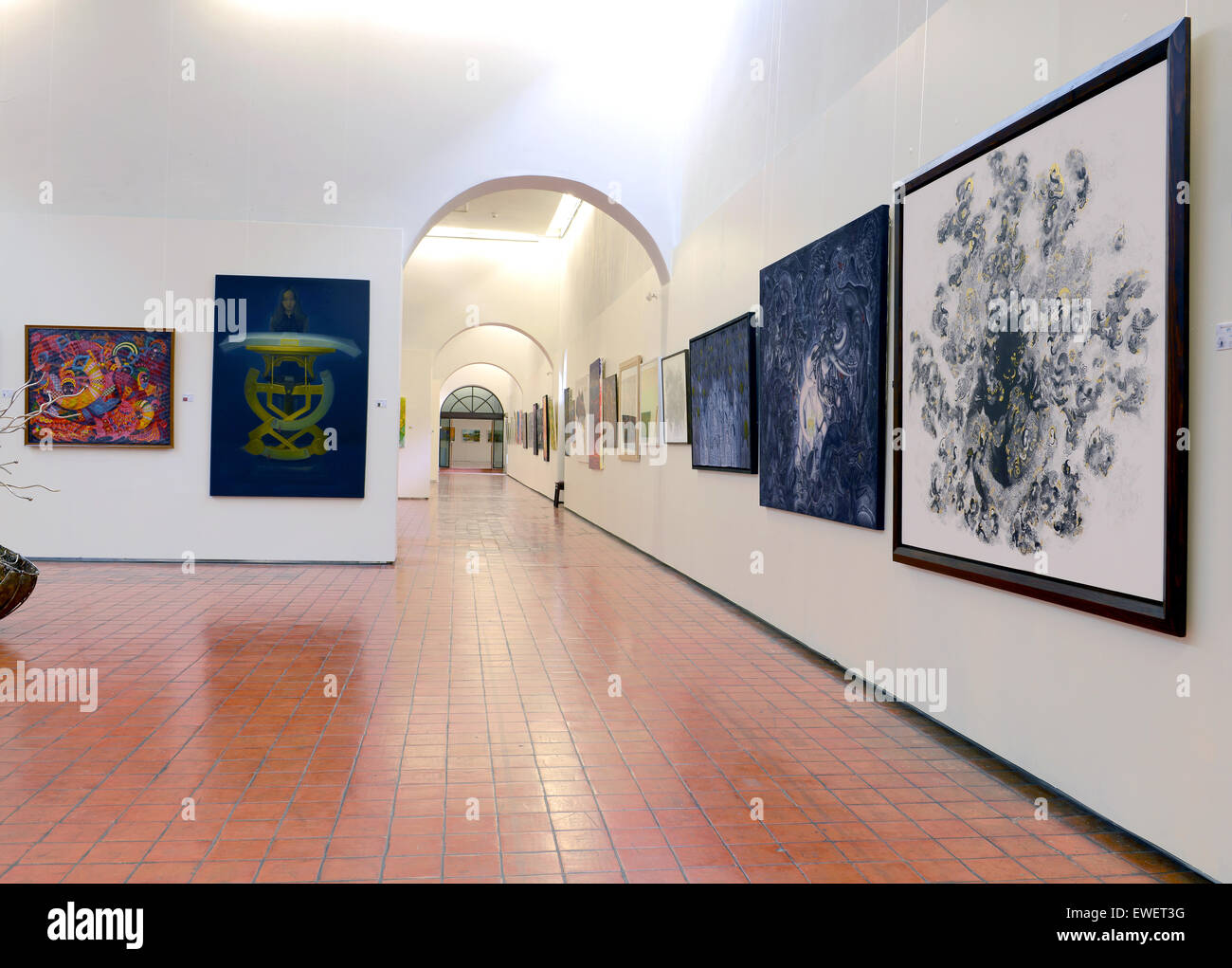 BANGKOK - 19.Juni: Thai zeitgenössische Kunstausstellung von Jugend Künstler am 19. Juni 2015 an der nationalen Galerie-Bangkok, Thailand. Stockfoto