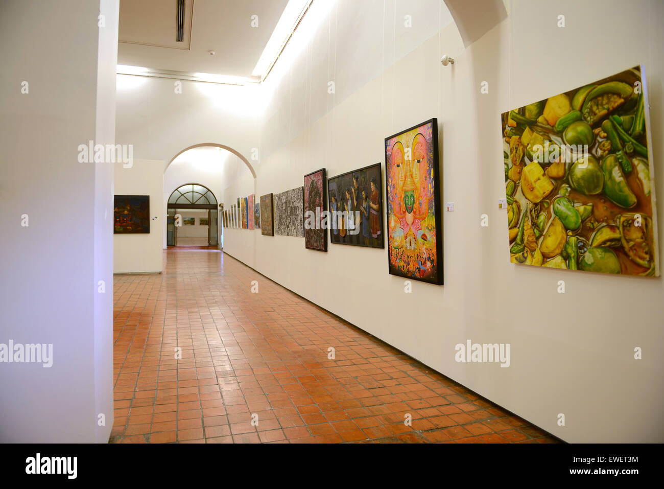 BANGKOK - 19.Juni: Thai zeitgenössische Kunstausstellung von Jugend Künstler am 19. Juni 2015 an der nationalen Galerie-Bangkok, Thailand. Stockfoto