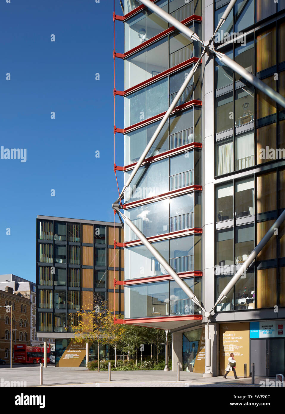 Alles in allem Außenansicht von Sumner Street. Neo Bankside, London, Vereinigtes Königreich. Architekt: Rogers Stirk Harbour + Partner, 2014 Stockfoto