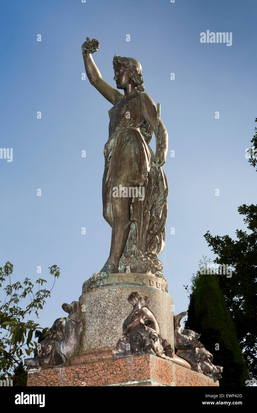 Großbritannien, England, Shropshire, Bridgnorth, Schlosspark, Statue von Sabrina, Göttin des Flusses Severn Stockfoto