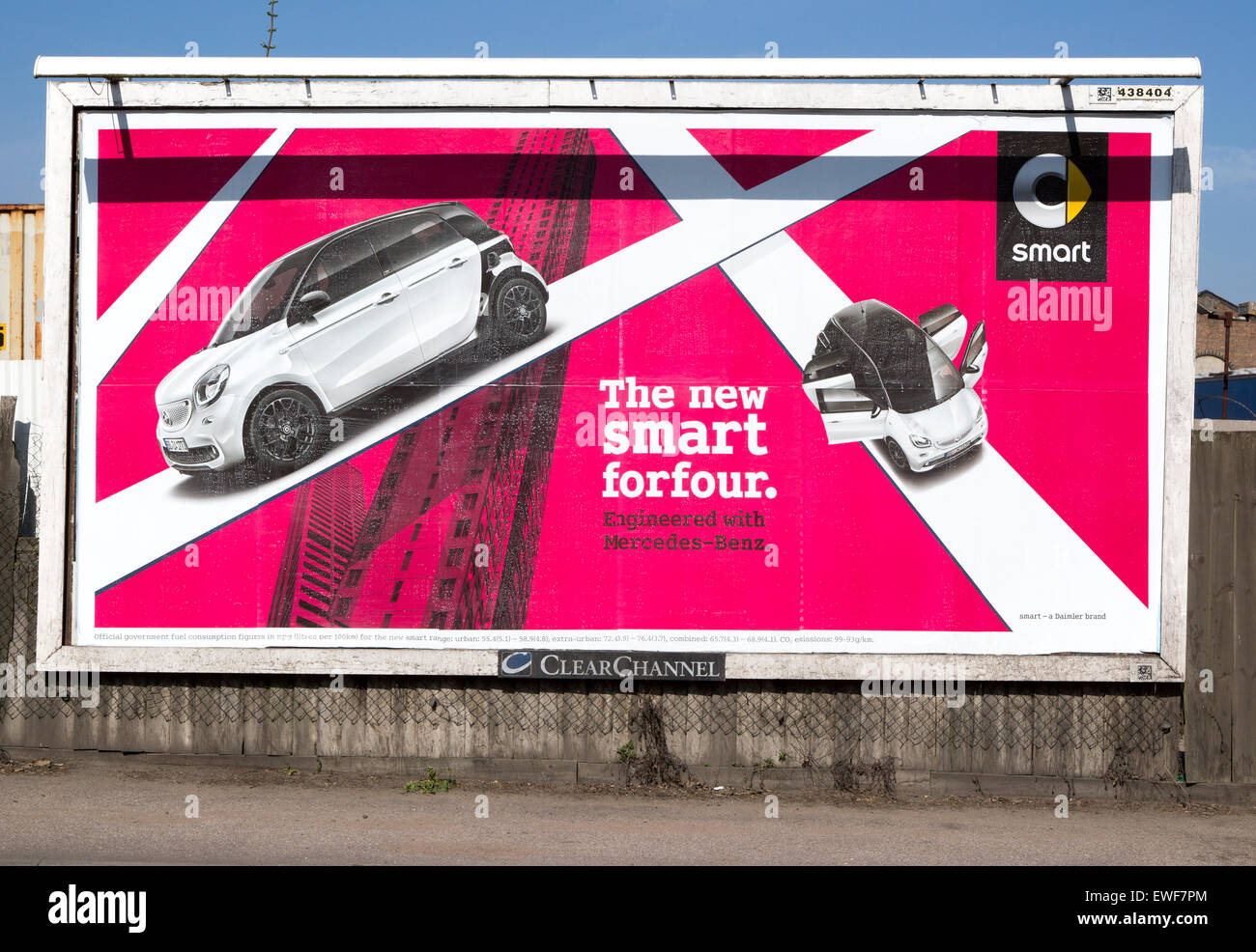 Plakatwerbung Mercedes-Benz smart Auto, Ipswich, Suffolk, England, UK Stockfoto