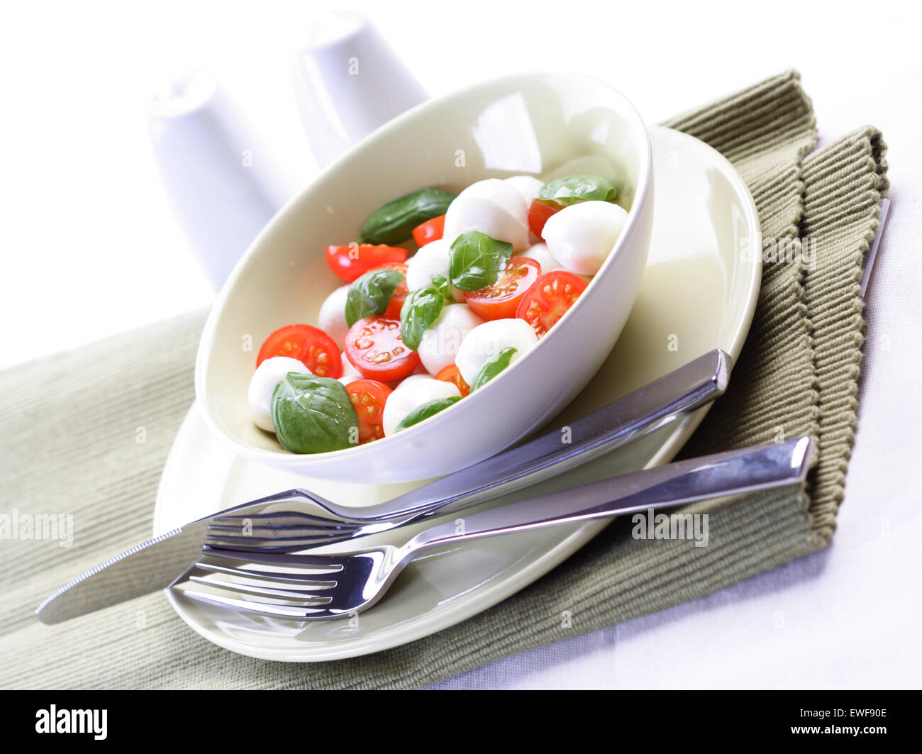 Close - Up der Tomatenscheiben mit Mozarella Stockfoto