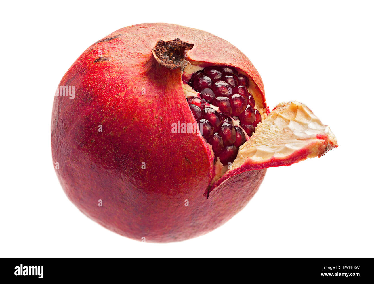 Reife Granatapfel Closeup isoliert auf weiss Stockfoto