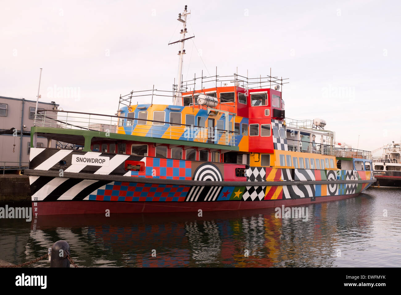 Mersey Ferry Schneeglöckchen Dazzle Schiff bunte Farbe Stockfoto