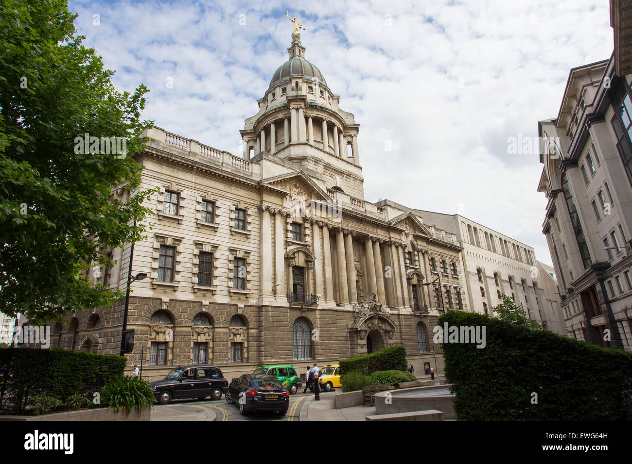 Statue der Justitia auf dem Old Bailey zentralen Strafgerichtshof, London, Vereinigtes Königreich Stockfoto