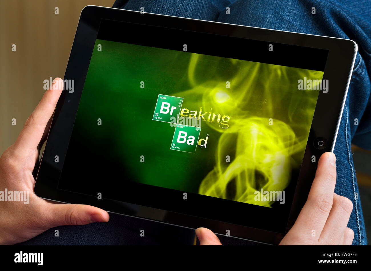 Der TV-Serie "Breaking Bad" anschauen über Netflix streaming auf ein iPad Air online Stockfoto