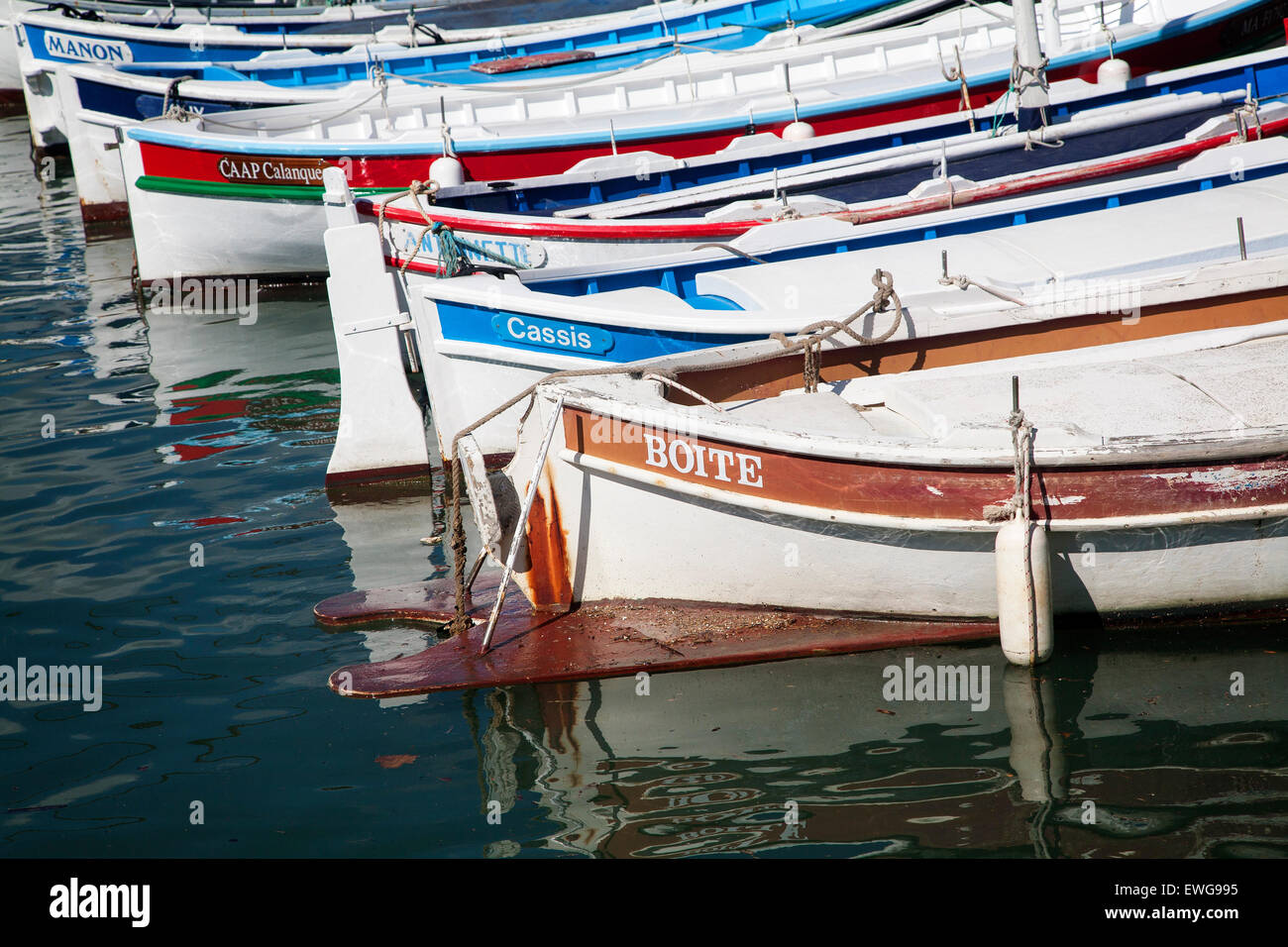 Boote im Hafen von Cassis, Frankreich. Stockfoto