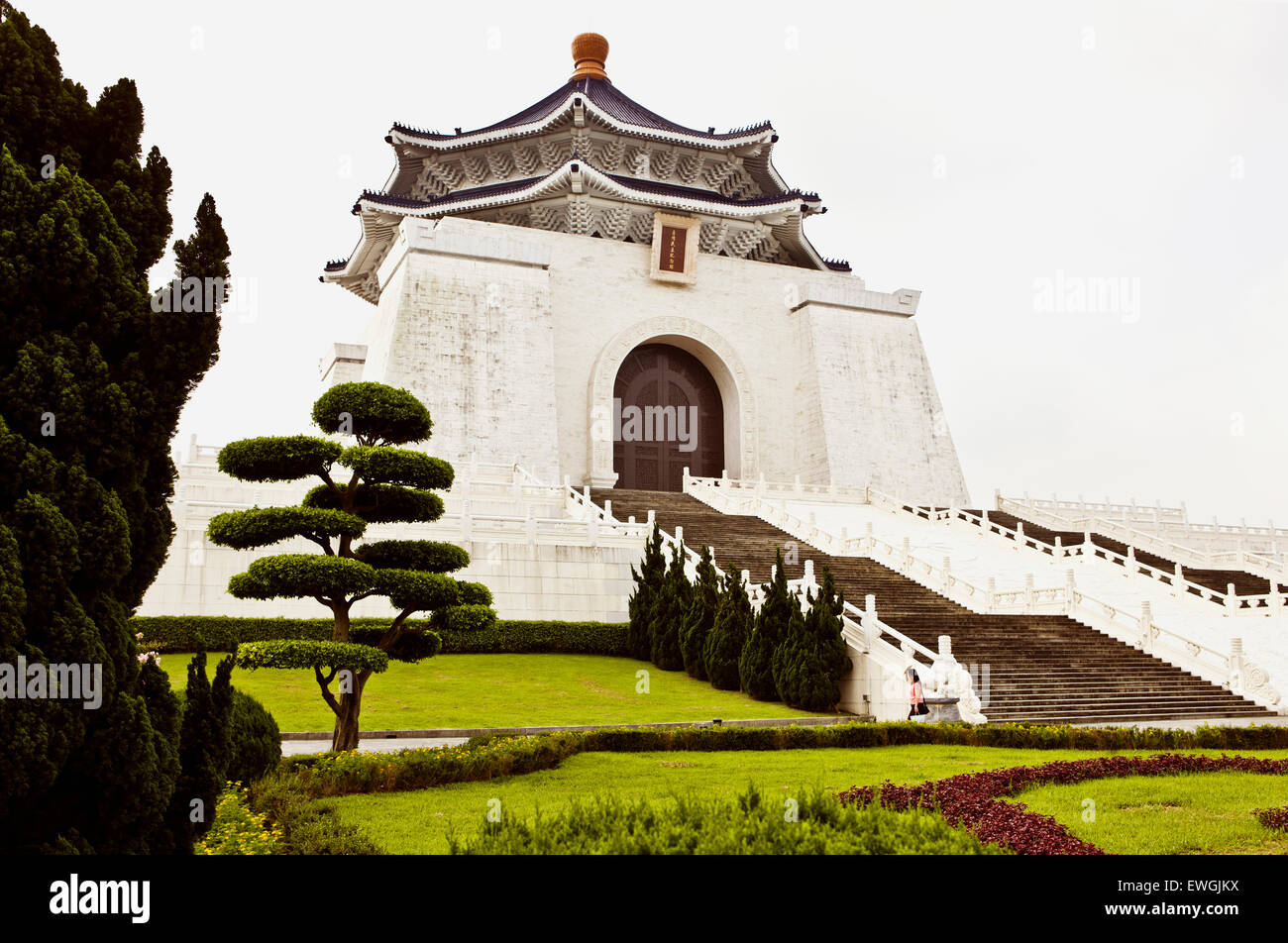 Chiang Kai-Shek Memorial Hall in der Morgendämmerung. Taipei, Taiwan. Asien. Stockfoto