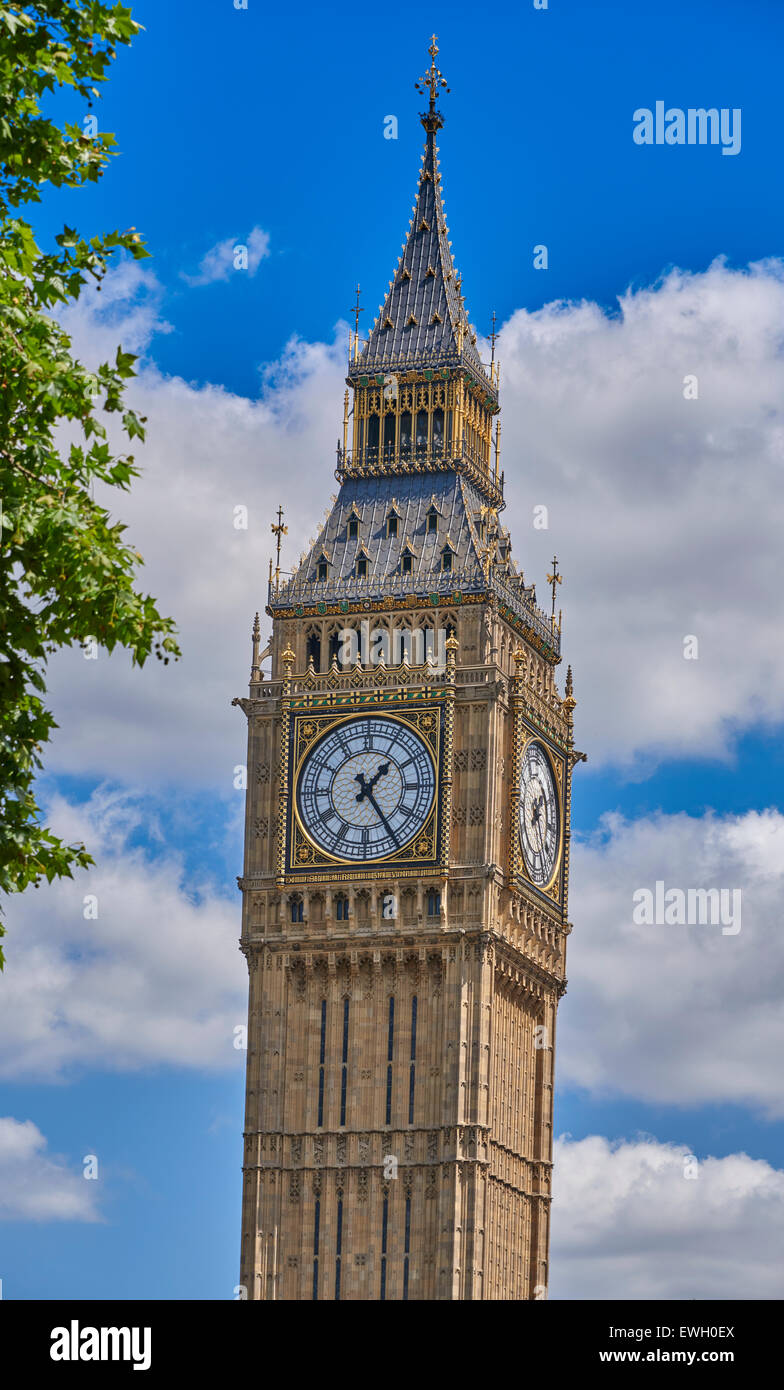 Big Ben ist der Spitzname für die große Glocke der Uhr am nördlichen Ende der Palast von Westminster in London. Stockfoto