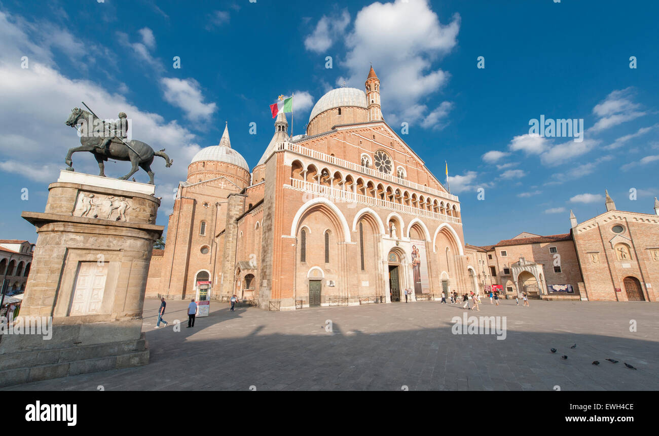 Päpstliche Basilika des Heiligen Antonius von Padua Stockfoto