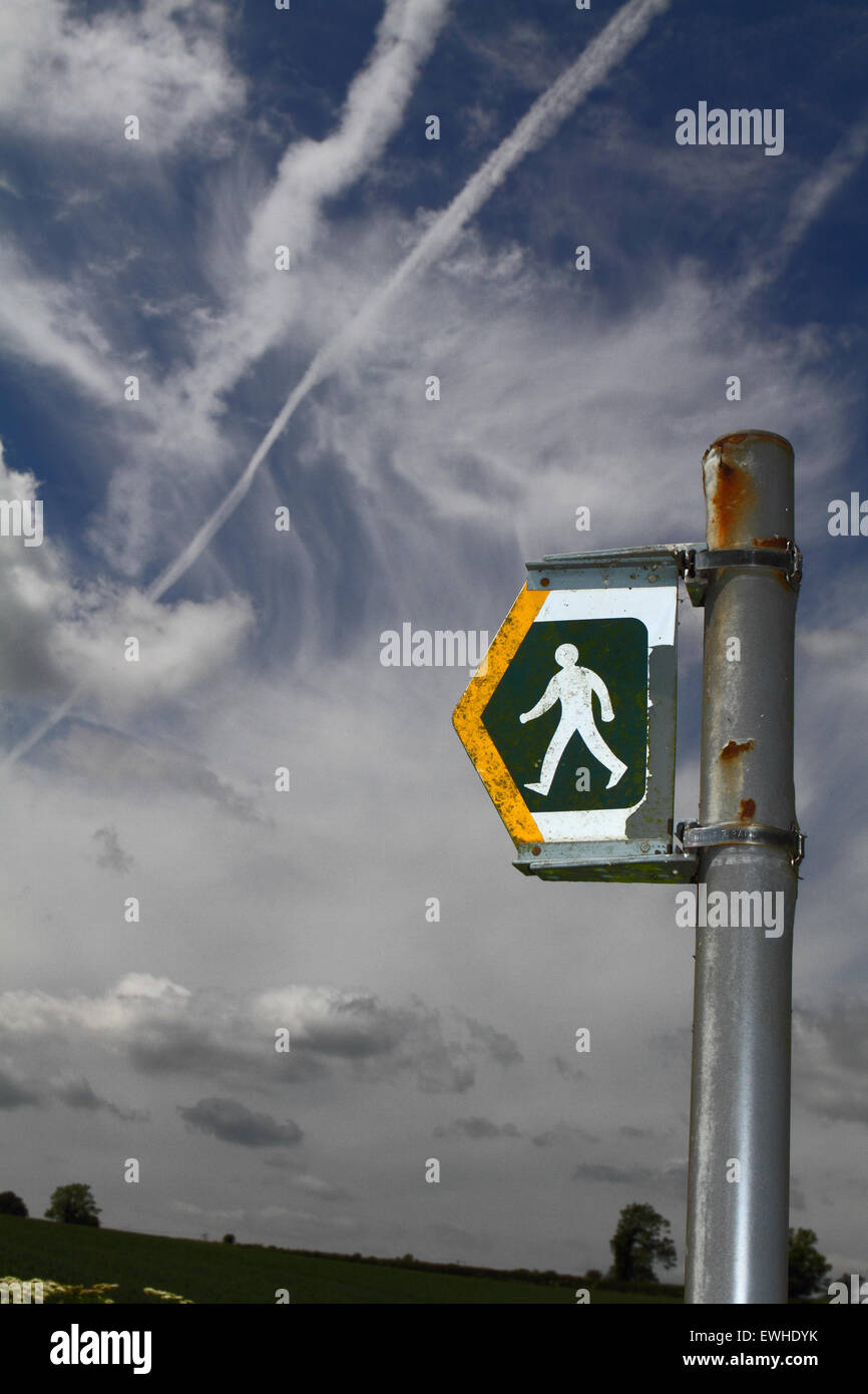 Ein walking Zeichen in den Cotswolds Stockfoto