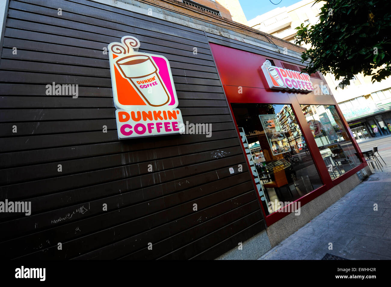 Dunkin Kaffee in Málaga, Spanien. Stockfoto