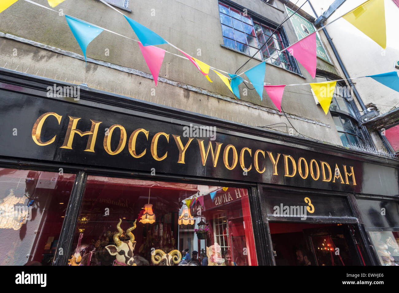 Vordere Namen Ladenschild von Choccywoccydoodah, ein Geschäft, die Herstellung von Schokolade Kuchen, The Lanes, Brighton, East Sussex, UK Stockfoto