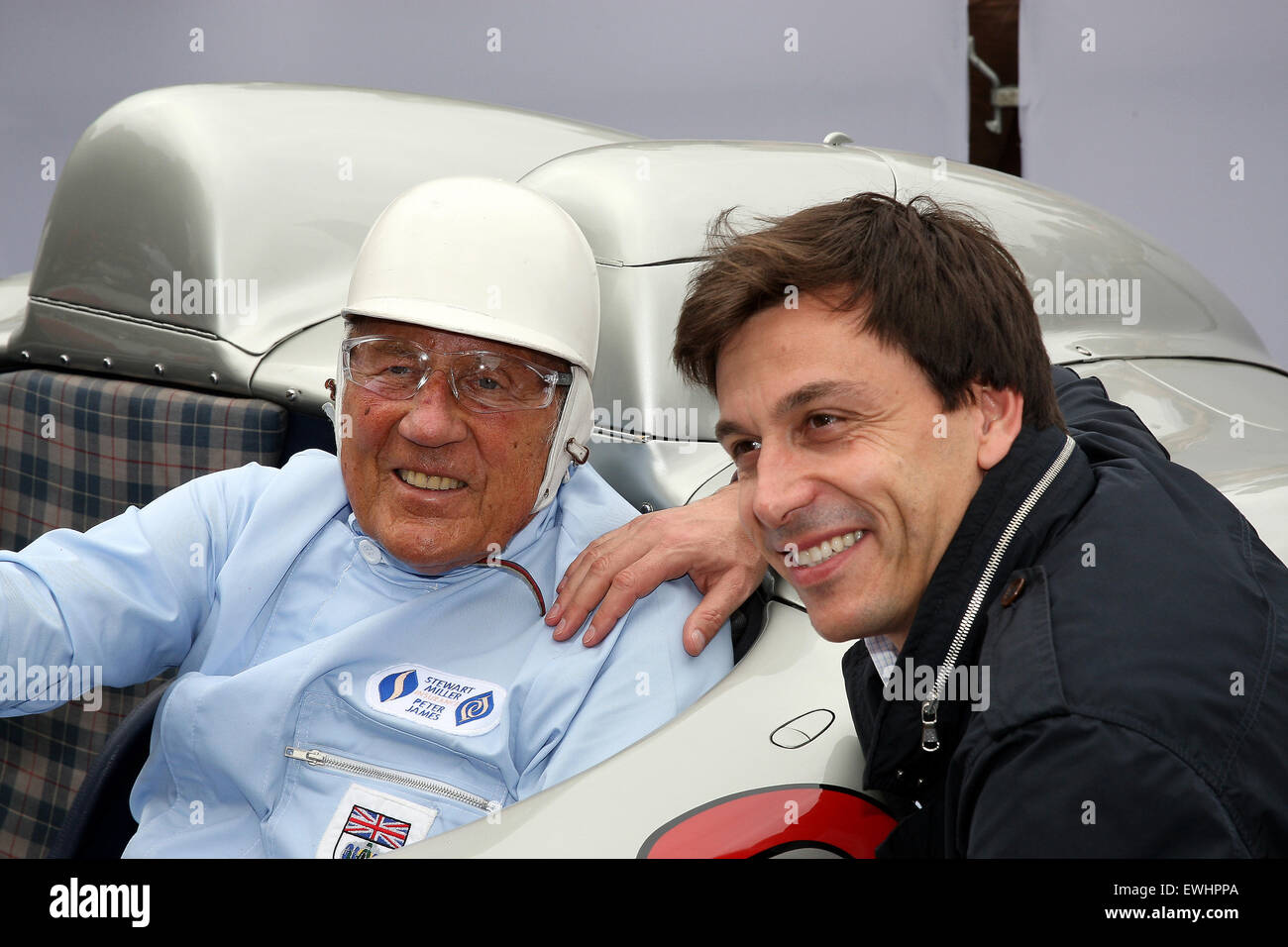 Goodwood, West Sussex, UK. 26. Juni 2015. Sir Stirling Moss und Toto Wolff, Goodwood, UK, 26. Juni 2015 Stockfoto