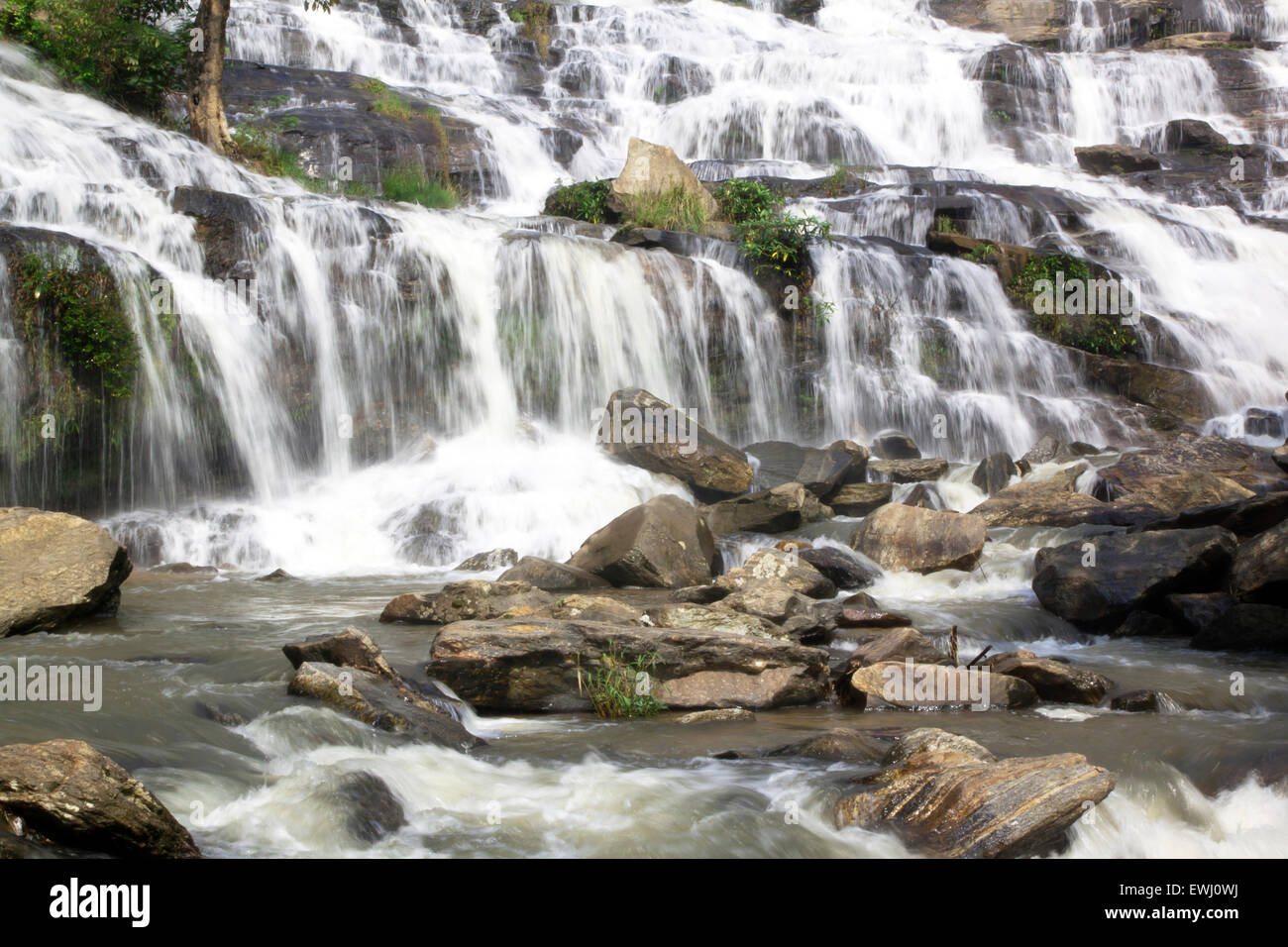 Mae Ya Doi Inthanon wilde Natur Wasserstein. Stockfoto