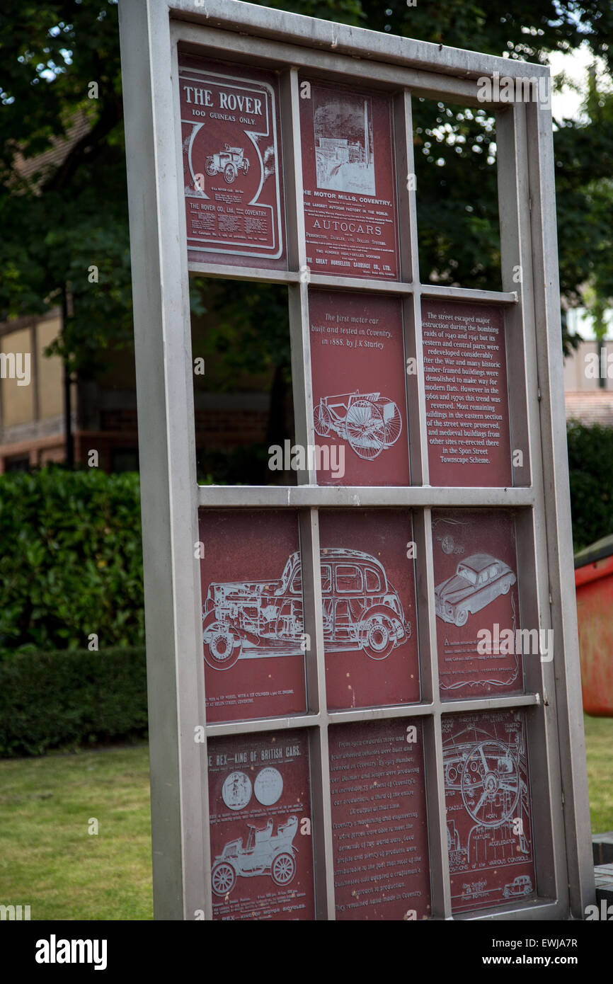 Displays im Stadtzentrum von Coventry, die Auto-Industrie-Geschichte der Stadt zu feiern Stockfoto