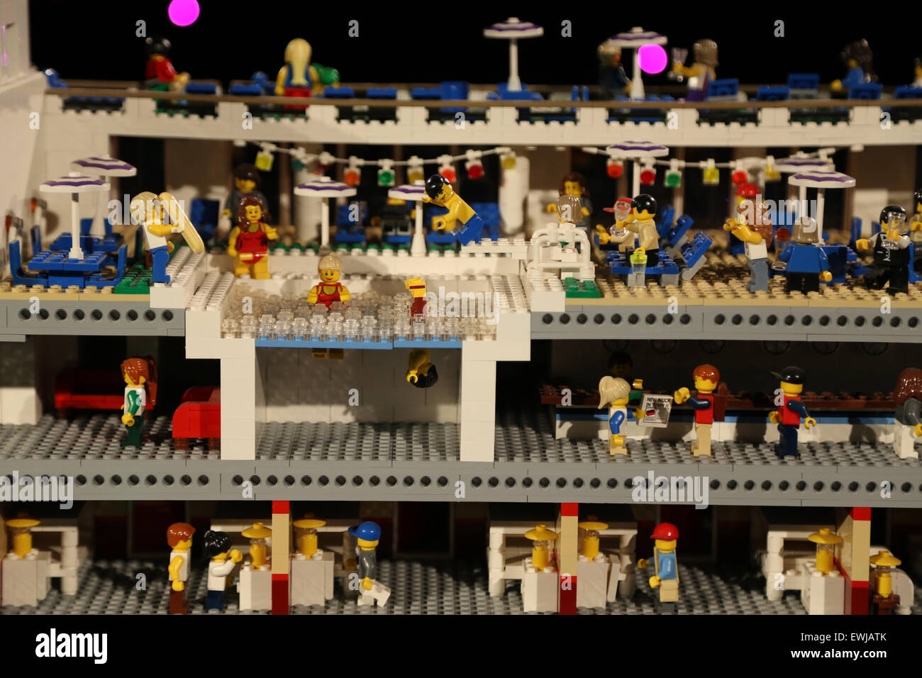 Lego ship -Fotos und -Bildmaterial in hoher Auflösung - Seite 3 - Alamy